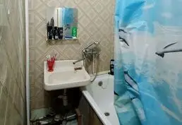 Продается 2-комнатная квартира в районе Комсомольского рынка. - 8