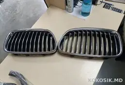Продам Решетки Радиатора ("Ноздри") BMW X5 E70 (Оригинал, Пара)