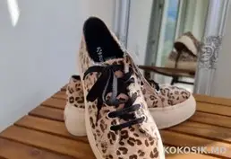 Продам женскую обувь (кеды, кроссовки, босоножки)
