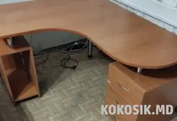 Угловой компьютерный (офисный) стол б/у
