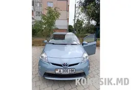Продам Toyota Prius Plug-in Hybrid (2012)
