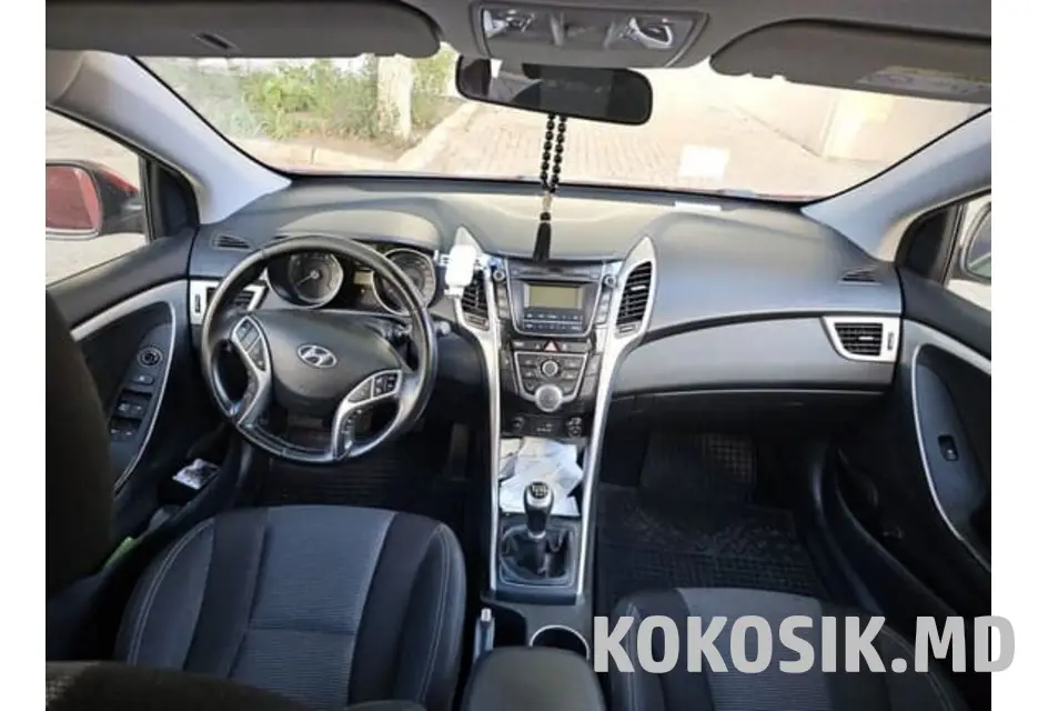 🚗 Продам Hyundai i30 (2016 г.в.) - 4/5