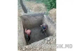 Копка ям и траншей вручную