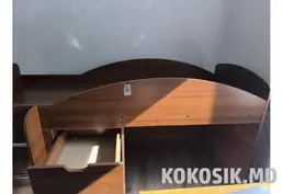 Продам детскую кровать со встроенным шкафом и полками