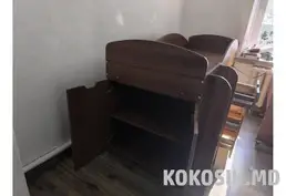 Продам детскую кровать со встроенным шкафом и полками