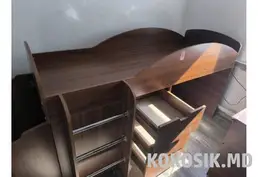 Продам детскую кровать со встроенным шкафом и полками