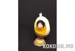 Резное яйцо на подставке