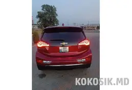 Chevrolet Bolt 2019 — 14 000 $ (электромобиль)