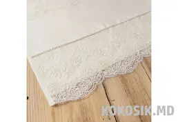 Рушники с кружевом Blumarine