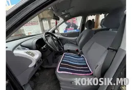 Nissan Almera Tino 2005