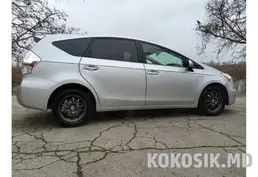 Toyota Prius V