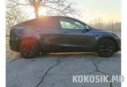 Tesla Model Y Dual Motor Long Range