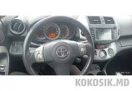 Toyota RAV4 - 10