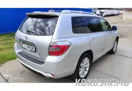 Toyota Highlander Hybrid Limited. Метан