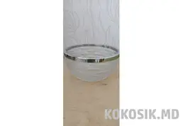 Винтажная хрустальная конфетница с ободком