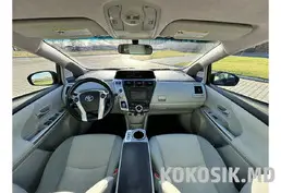 Toyota Prius 2014, 1,8 Гибрид, универсал