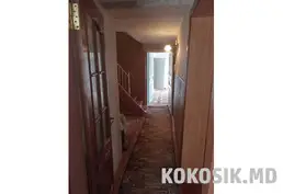 Двухэтажный дом в центре Каменки