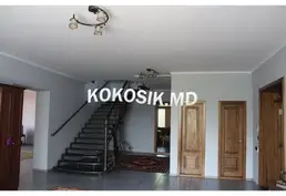 Продажа двухэтажного дома в Бендерах (Центр)