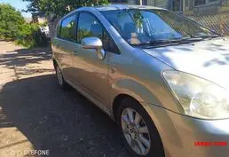 Купить Toyota Corolla Verso 2005 года