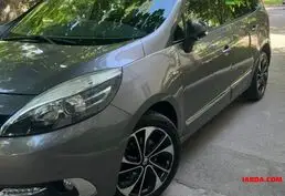 Минивэн Renault Grand Scenic 2016 года